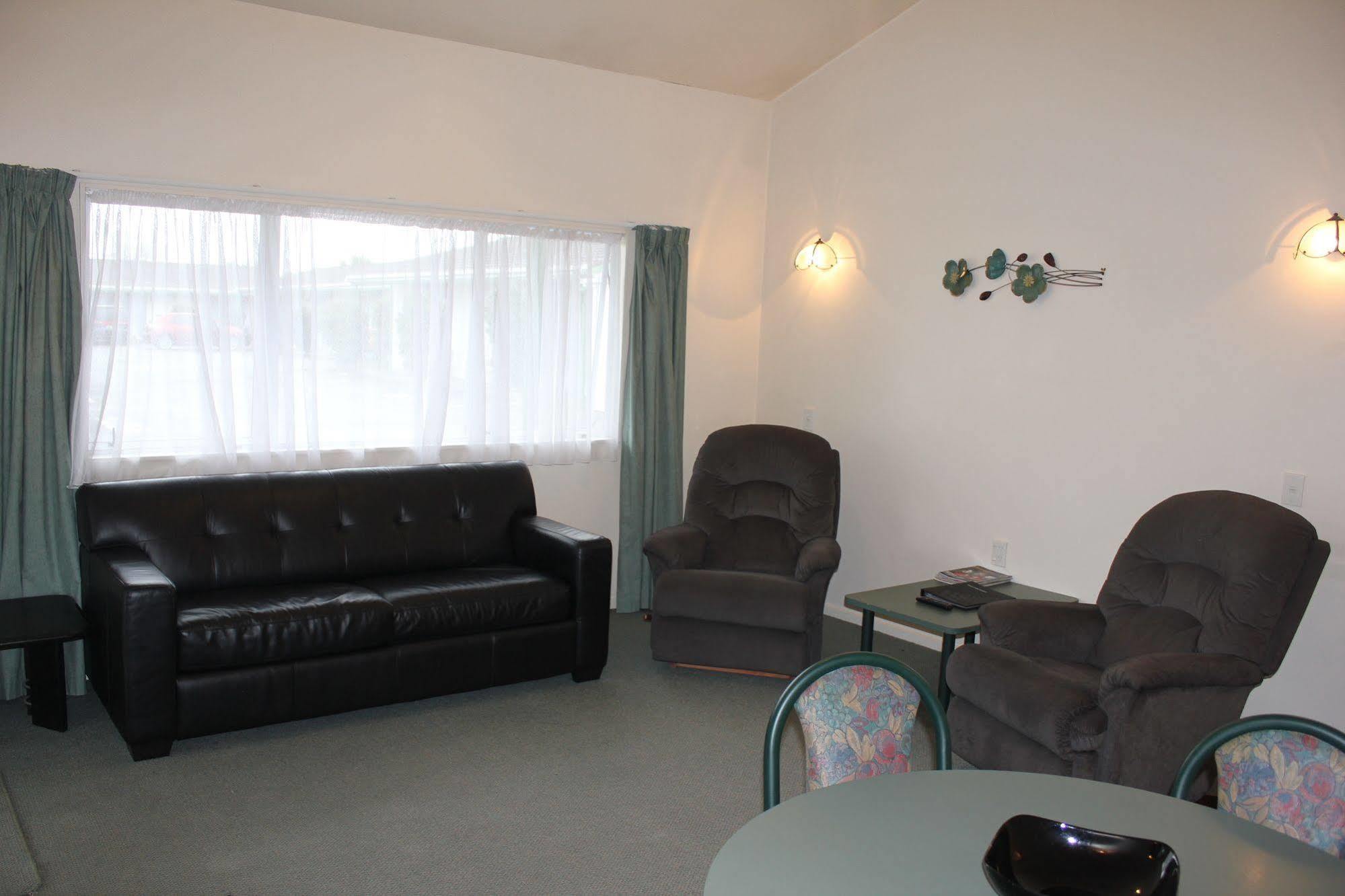 Acorn Estate Motel Masterton Exterior foto